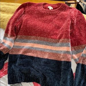 Hem and Thread Color blocking sweater